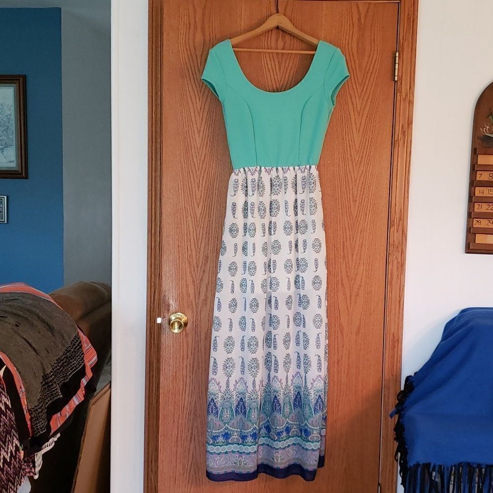 EUC Charlotte Russe Floor Length Dress Sz S